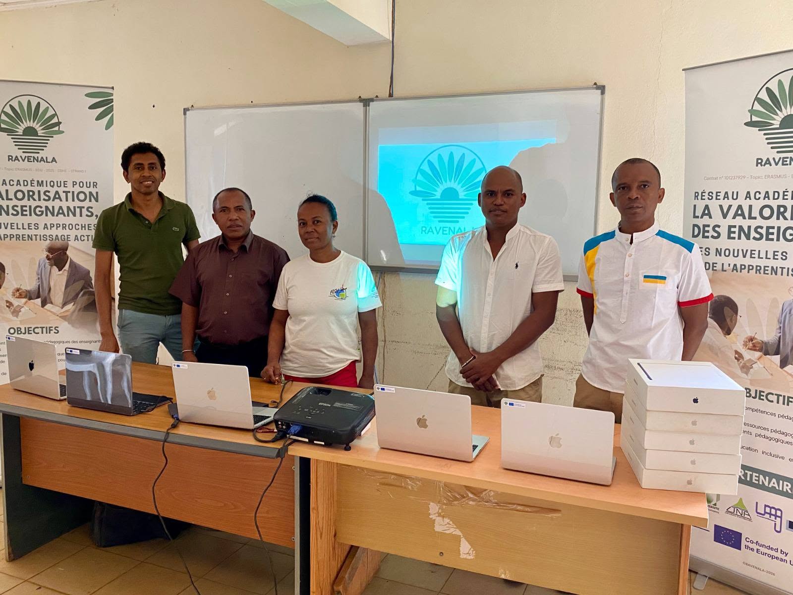 <p>𝐑𝐞́𝐜𝐞𝐩𝐭𝐢𝐨𝐧 𝐝𝐞𝐬 𝐞́𝐪𝐮𝐢𝐩𝐞𝐦𝐞𝐧𝐭𝐬 𝐩𝐞́𝐝𝐚𝐠𝐨𝐠𝐢𝐪𝐮𝐞𝐬 𝐝𝐞𝐬𝐭𝐢𝐧𝐞́𝐬 𝐚𝐮𝐱 𝐟𝐨𝐫𝐦𝐚𝐭𝐢𝐨𝐧𝐬 𝐝𝐞𝐬 𝐑𝐞́𝐟𝐞́𝐫𝐞𝐧𝐭𝐬 𝐏𝐞́𝐝𝐚𝐠𝐨𝐠𝐢𝐪𝐮𝐞𝐬 𝐫𝐞́𝐜𝐞𝐦𝐦𝐞𝐧𝐭 𝐫𝐞𝐜𝐫𝐮𝐭𝐞́𝐬 𝐚̀ 𝐥'<a href="https://www.facebook.com/profile.php?id=100070042673502&amp;__cft__[0]=AZas8XrhT9qMw15IeW5RY4lNGwVpP9jlys0MN3a589X4P0mg6L9_dHpcO3YGX9bxKLQnOX84wUYMKk_iwP9EZgJPxNFDQjXfkQY3GpxMnG0cmojv7qeFywy6s-UOZBZeCftusyAn579TBo_6qnY89UbfGAVbEKQdfgnV-4k-lmwO1g&amp;__tn__=-]K-R"><strong>Université d'Antsiranana</strong></a>.</p>